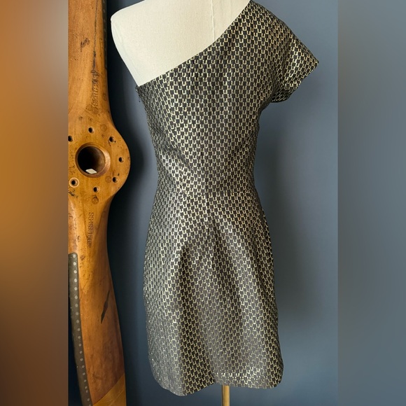 French Connection dress. Size 6 - Picture 5 of 11